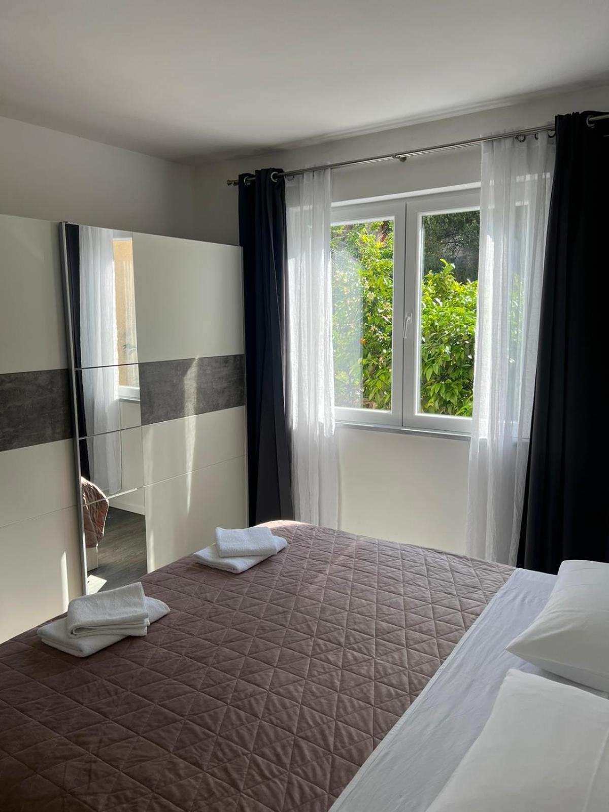 Providenca - - Close To * Trogir